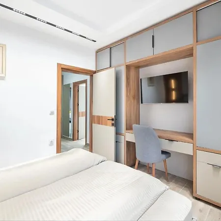 сенатор Self Check-in Lejlighedshotel